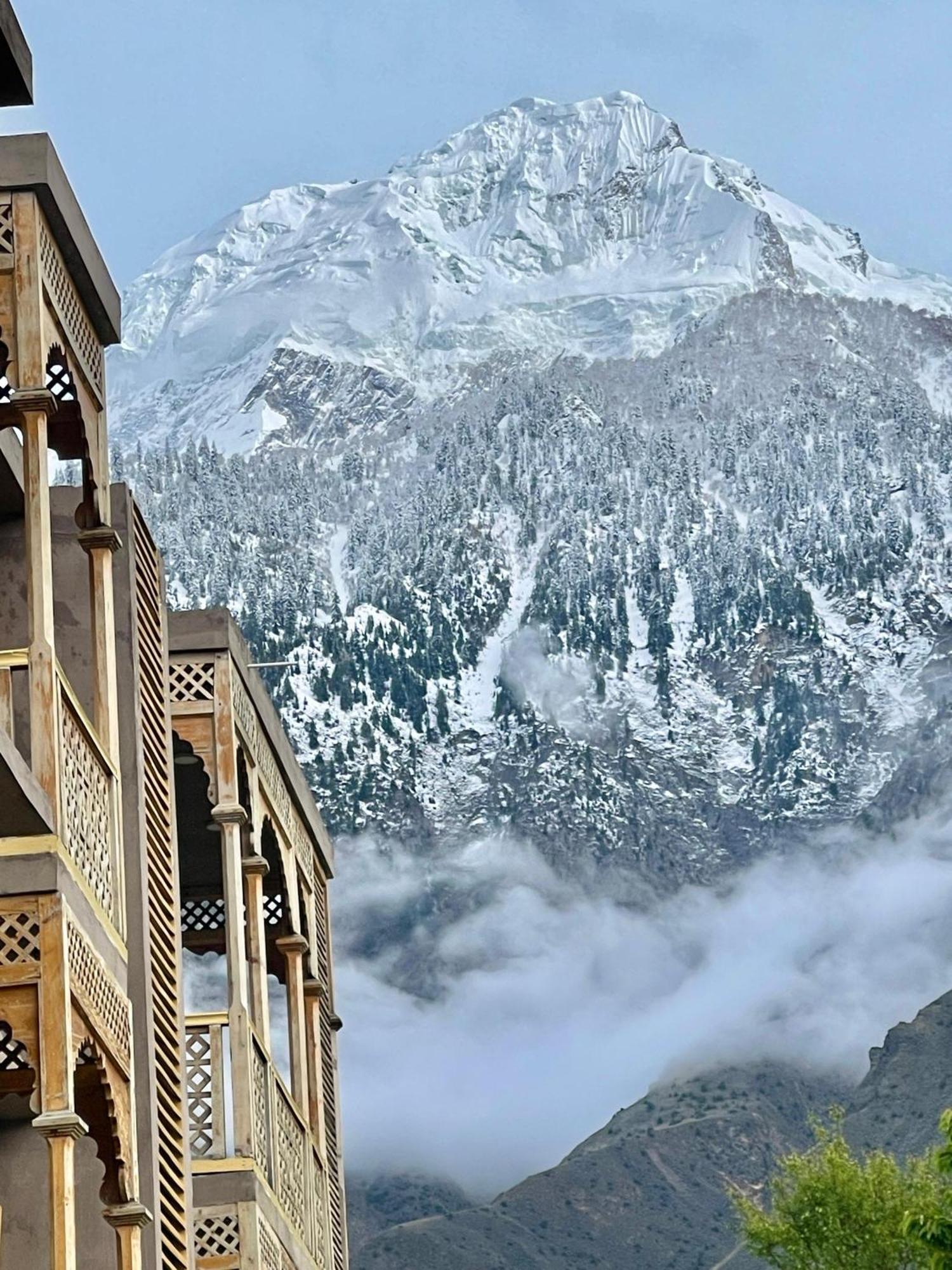 Dumani Nagar Hotel & Resort Karimabad  Экстерьер фото