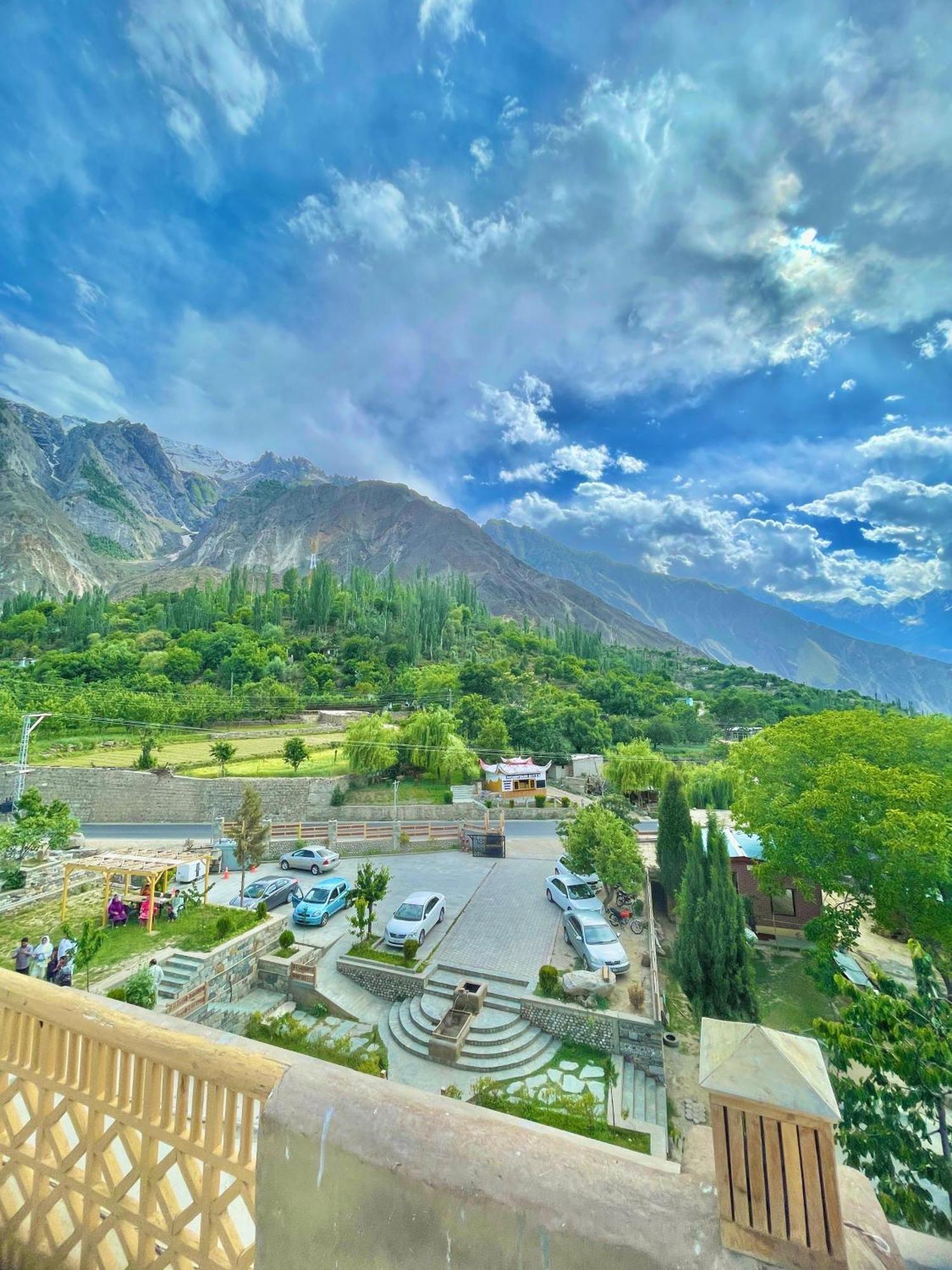 Dumani Nagar Hotel & Resort Karimabad  Экстерьер фото