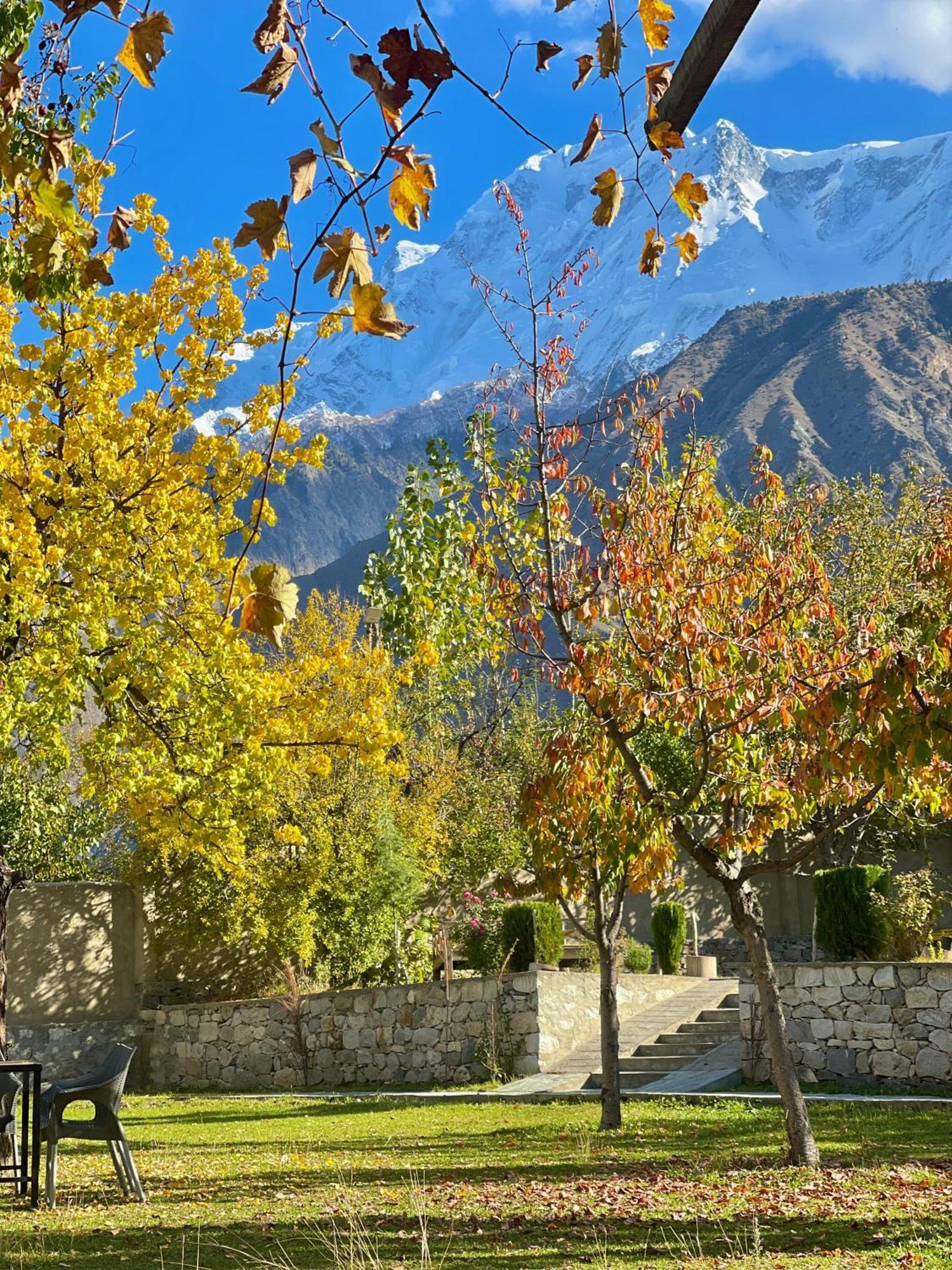 Dumani Nagar Hotel & Resort Karimabad  Экстерьер фото