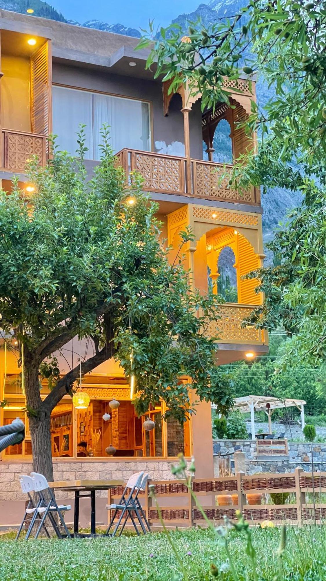 Dumani Nagar Hotel & Resort Karimabad  Экстерьер фото