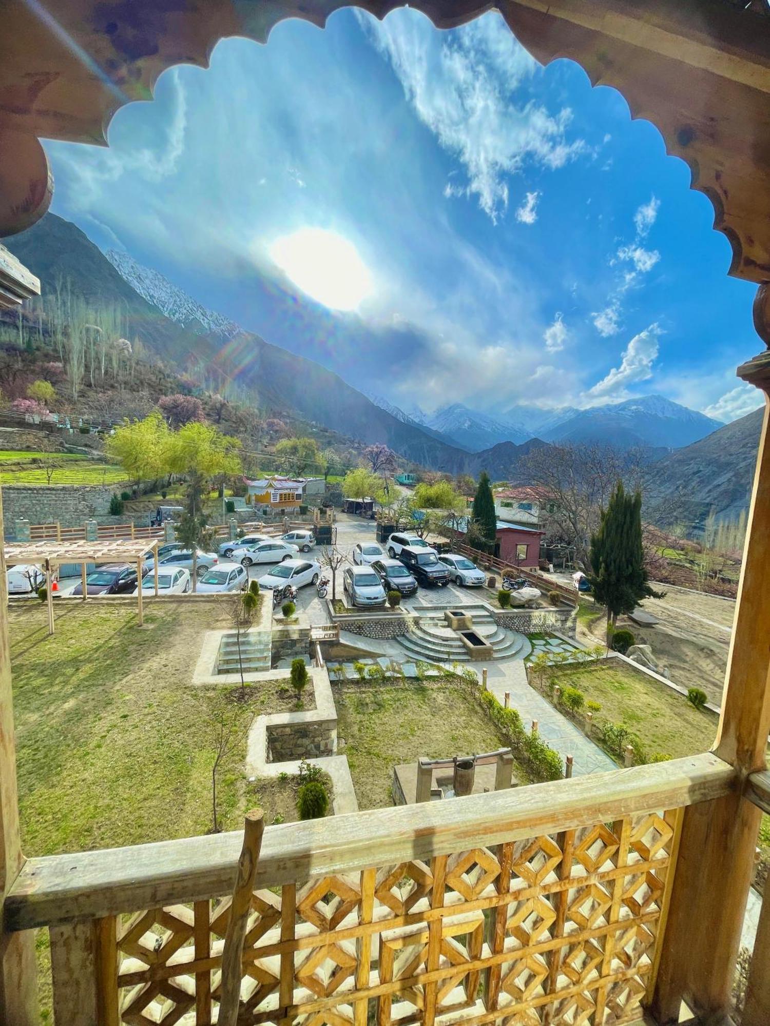 Dumani Nagar Hotel & Resort Karimabad  Экстерьер фото