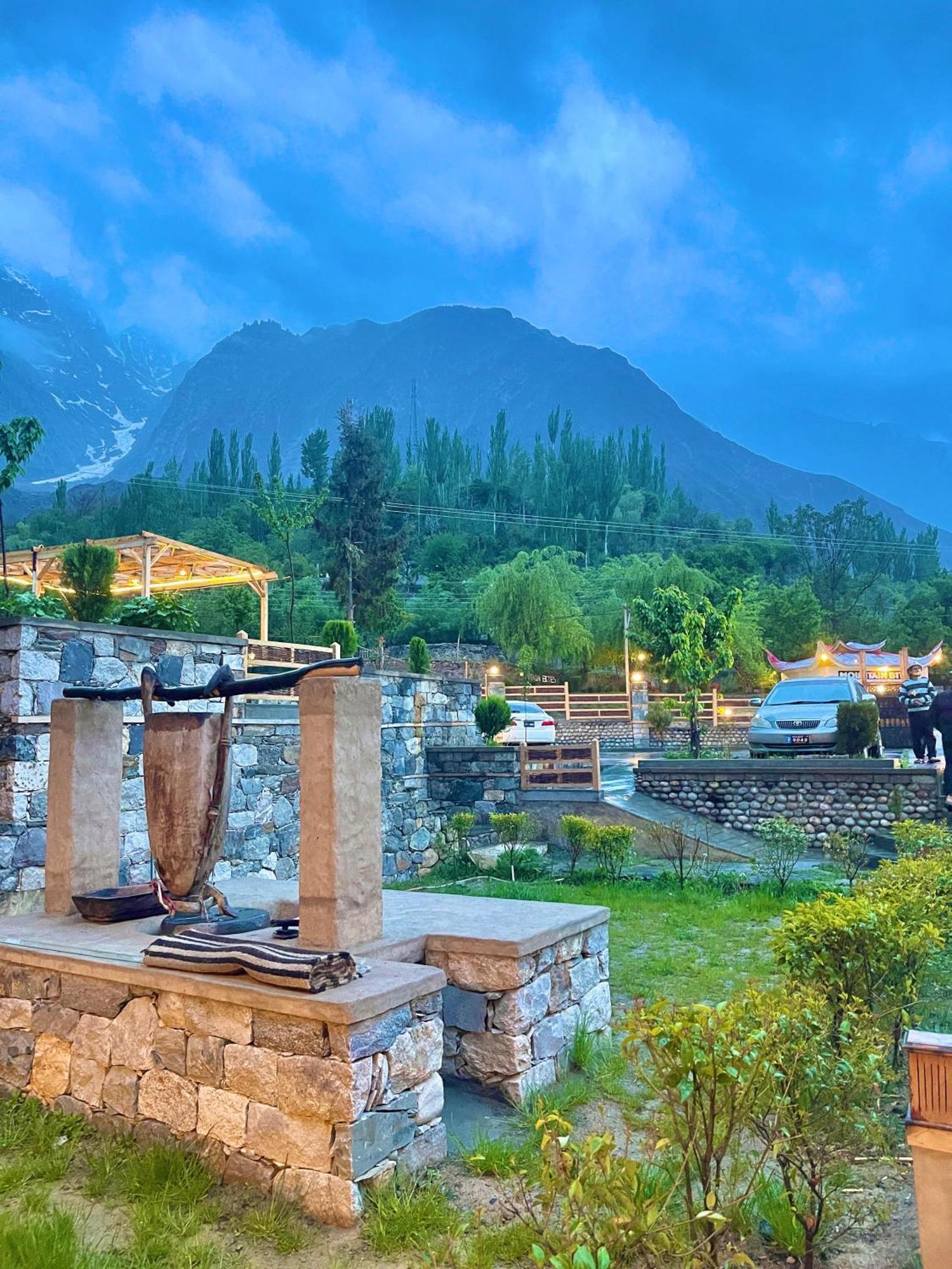 Dumani Nagar Hotel & Resort Karimabad  Экстерьер фото