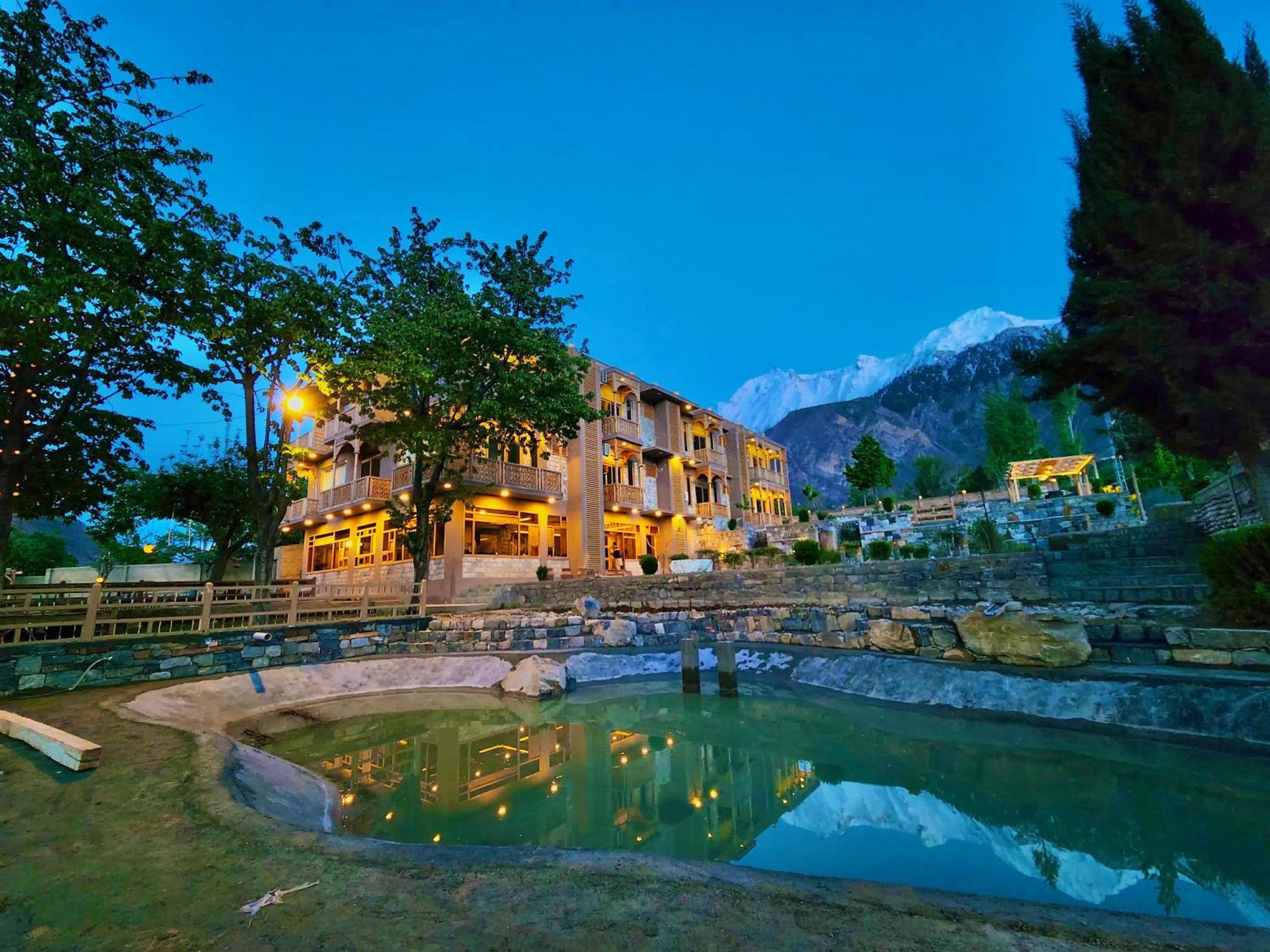 Dumani Nagar Hotel & Resort Karimabad  Экстерьер фото
