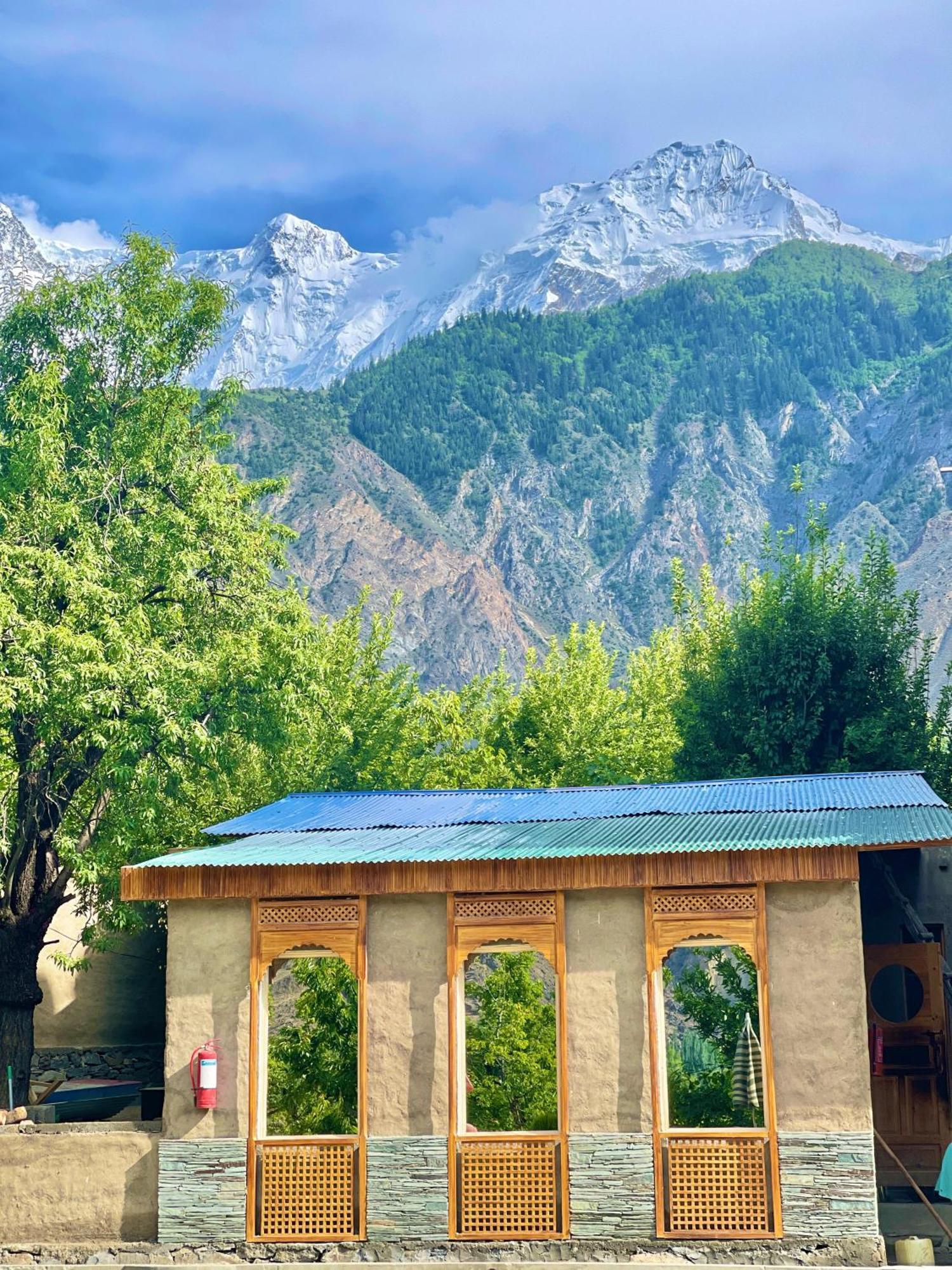 Dumani Nagar Hotel & Resort Karimabad  Экстерьер фото